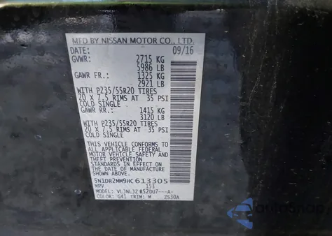 2017 Nissan Pathfinder Platinum z USA, uszkodzony, nr VIN 5N1DR2MM9HC613305